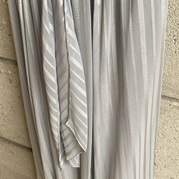 Gown Silver Striped - Picture 8 of 8
